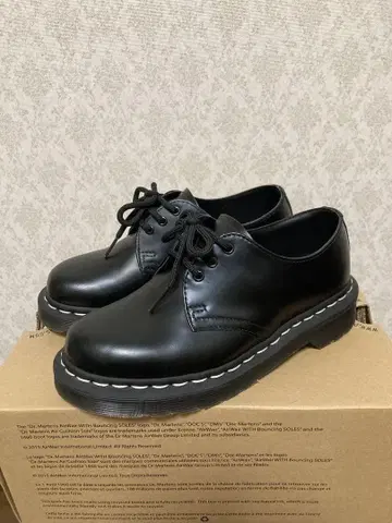 Dr.Martens 24757001 3홀 1461