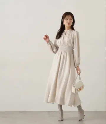 [미사용] 프로포션 바디 드레싱 자수 원피스