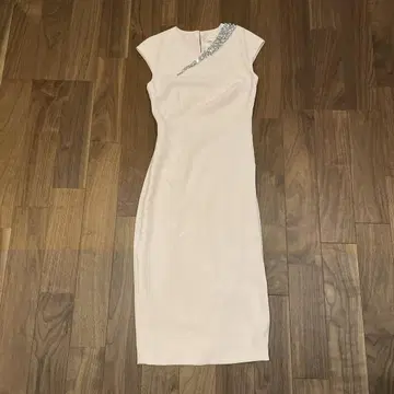 Ted Baker 비쥬 장식 핑크 타이트 드레스