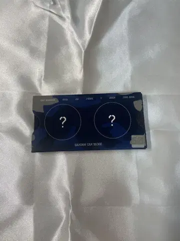 BTS 랜덤 캔뱃지 2개 세트