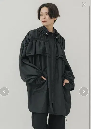 [ 새상품급 ] MECRE 디자인 개더 라이트 후디 코트