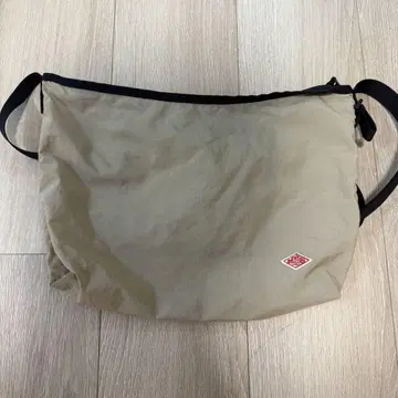 단톤 나일론 숄더백 베이지