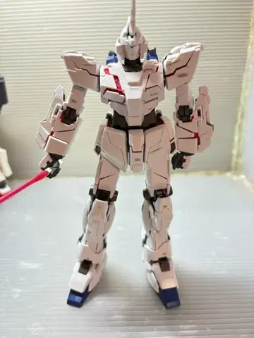 MG 기동전사 건담 UC 1/100 RX-0 유니콘 건담 완성품