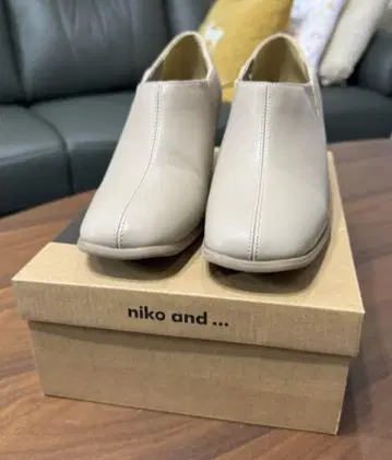 niko and - 스퀘어 부티 새상품 미사용 ( 사이즈 L )