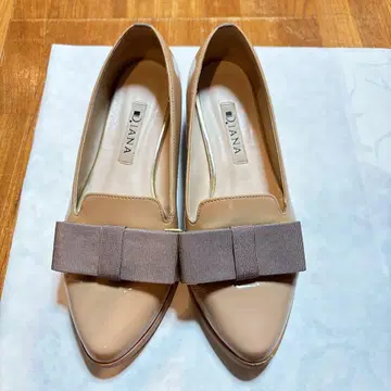 DAIANA 다이애나 에나멜 베이지