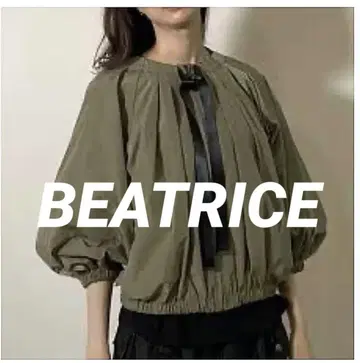 새상품급 BEATRICE 베아트리스 자카드 블루종 벌룬 소매 카키 M