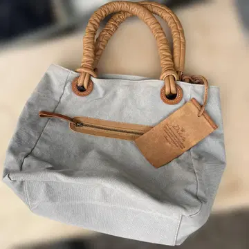 다코타 그레이 캔버스 핸들 가죽 토트백 가죽 로고
