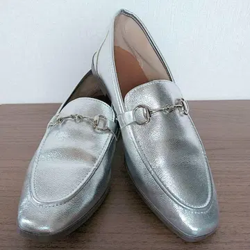 [새상품급] 완판템 coen 실버 로퍼 23.5cm