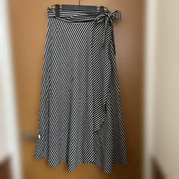 스트라이프 플레어 롱 스커트