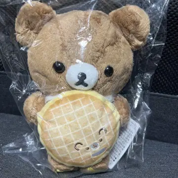 도넛 마쿠마쿠 봉제 인형 ( 리락쿠마 x 미스터 도넛 차이로이코구마