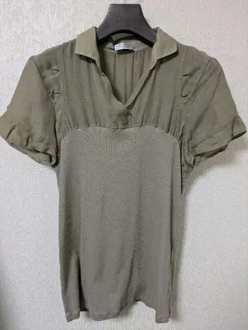 브루넬로쿠치넬리 카라 부착 반팔 티셔츠 새상품급