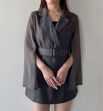 시어 슬리브 테일러드 원피스 NOMAE