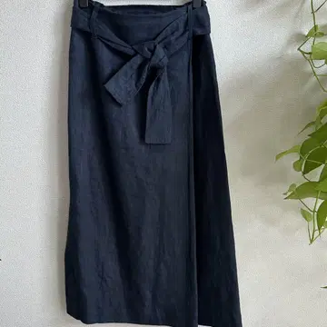 아나카 다크 블루 린넨 랩스커트 사이드 슬릿