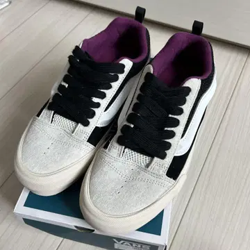 Vans 뉴스쿨 vault