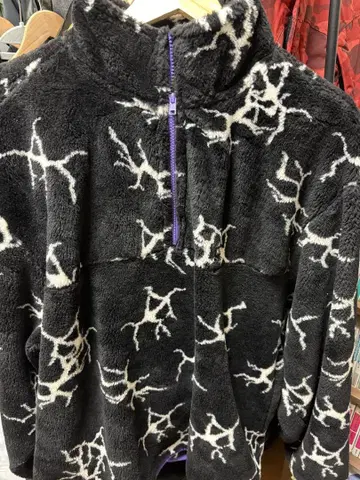 HUF 하프 지퍼