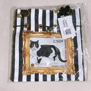 l. Maison Valerie M 하치와레 고양이 3way 백