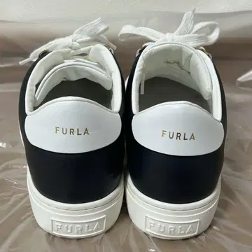 FURLA 스니커즈 24cm