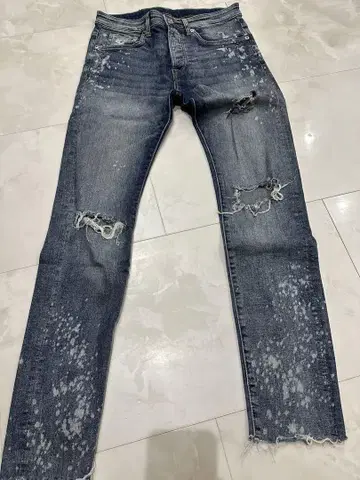데미지 가공 다크 블루 데님 팬츠 사이즈 29 30