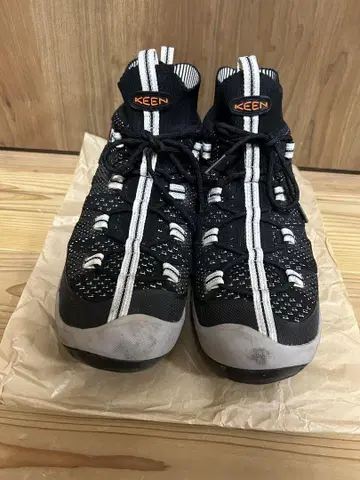 킨 트레킹 신발 28cm