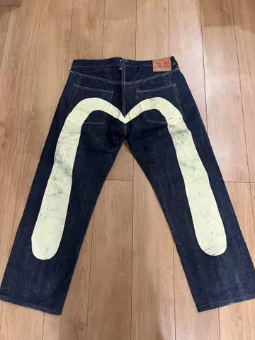 EVISU No.2 2000 화이트 다이코쿠 빅카모메 레드 셀비지