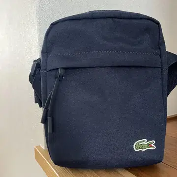 Lacoste 네이비 숄더백