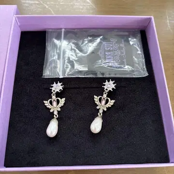 ANNA SUI 세일러문 귀걸이 세레니티