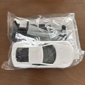 LFA 화이트 조립식 미니카
