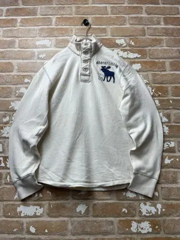 아바클로 A&F 맨투맨 헨리넥 y2k 자수 아이보리 구제 의류