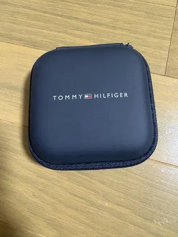 타미힐피거 팔찌