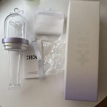 ILLIT 아이릿 응원봉 트레이딩 카드 없음
