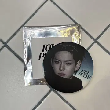 TREASURE LOVE PULSE 캔뱃지 요시