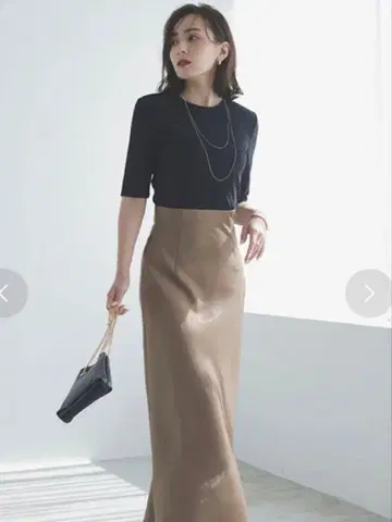 네이비 반팔 T셔츠 5부 기장