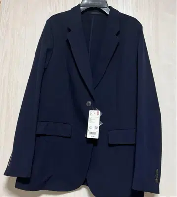 유니클로 새상품 미사용 택 포함 감동 자켓 블레이저 L