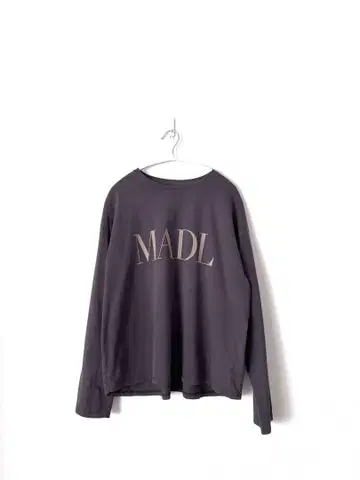 MICA&DEAL 마이카앤딜 로고 롱T