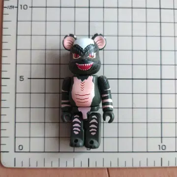 BE@RBRICK 베어브릭 그렘린
