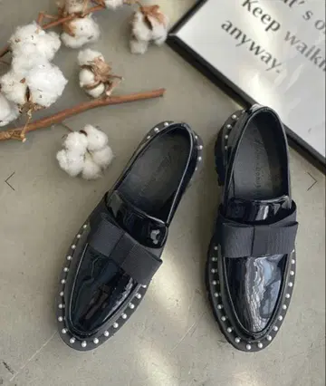 새상품급 Akiron x Donoban 펄 리본 로퍼