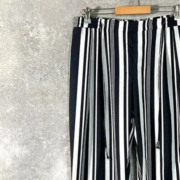 ZARA BASIC 네이비 스트라이프 와이드 슬랙스 폴리에스테르