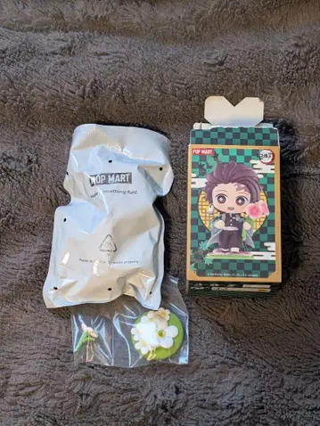 POP MART 팝마트 귀멸의 칼날 생일꽃 시리즈 아가츠마 젠이츠