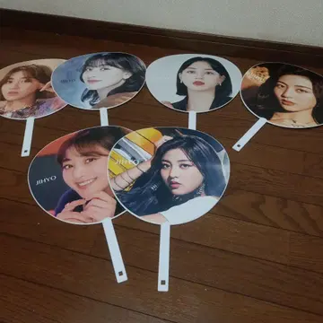TWICE 지효 부채 묶음 판매