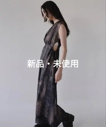 Uenui 사이드홀 헬시 마블 슬리브리스 롱 원피스