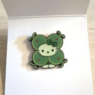 만박 일본관 헬로키티 시크릿 핀 배지 시아와세모 핀 배지