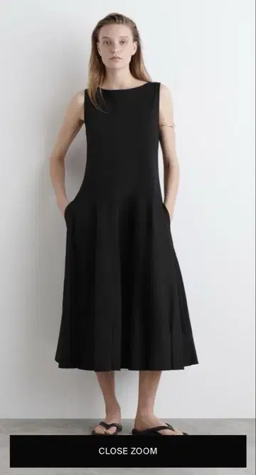 COS 보트넥 코튼 A라인 미디 원피스