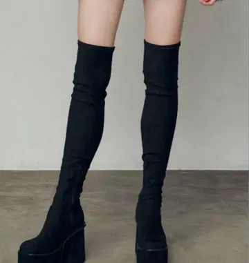 EMODA 스퀘어 핏 롱 부츠