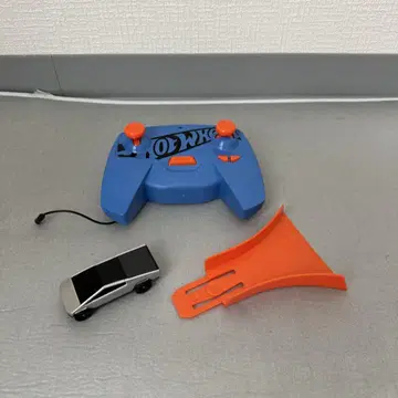 핫휠 RC 사이버트럭 1:64