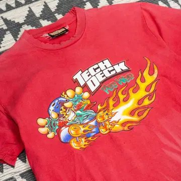 테크 데크 피 위 셔츠