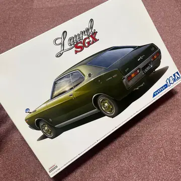 닛산 KHC130 로럴 HT 2000 SGX '75 프라모델