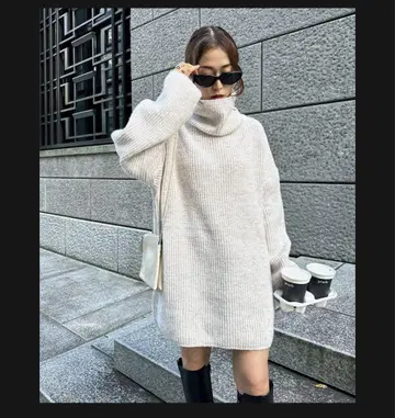 애드먼스 터틀넥 니트