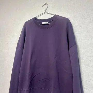 즉시 품절 모델 CMMN SWDN 맨투맨 트레이닝복 코먼 스웨덴