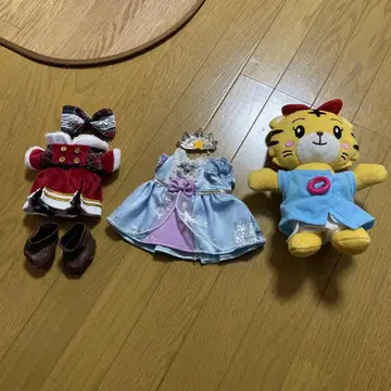 봉제 인형용 의상 세트와 캐릭터