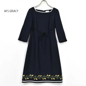 엠즈 그레이시 네이비 컬러 화이트 컬러 꽃무늬 자수 장미 9호 원피스